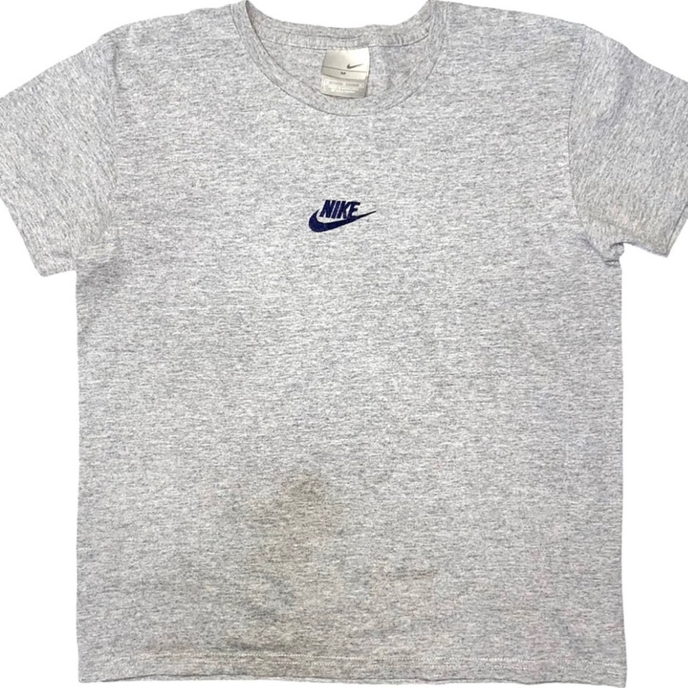 Y2K Vintage Nike Women’s Mini Chest Logo Tee